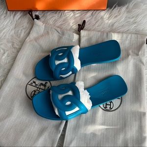 NIB🌺Hermes🌺Aloha sandal in size 37